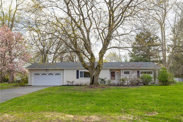 17 Butternut Drive, Pittsford, NY 14534