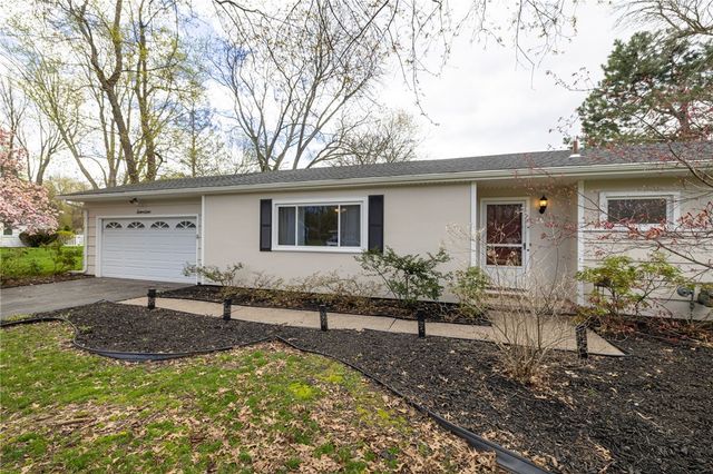 17 Butternut Drive, Pittsford, NY 14534