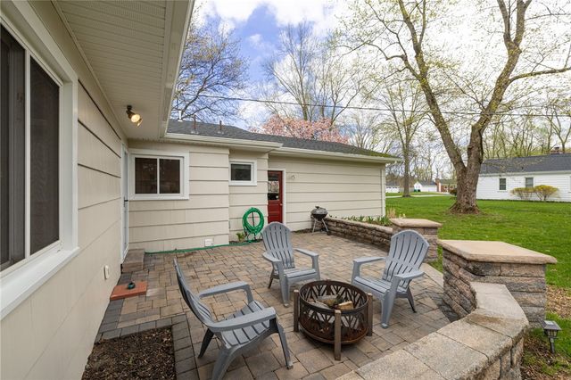 17 Butternut Drive, Pittsford, NY 14534