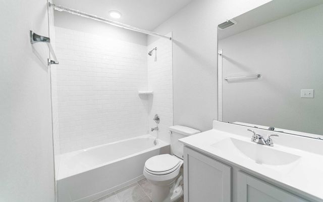 5254 Harvest Season Lane, Pearland, TX 77584