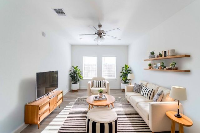 5254 Harvest Season Lane, Pearland, TX 77584