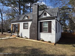 404 Downing Street, Jackson, MS 39216