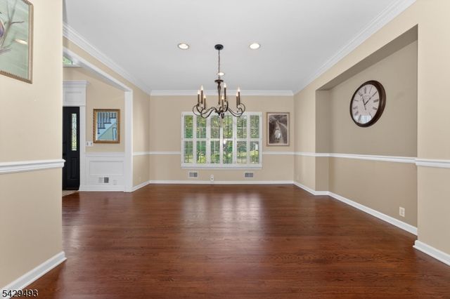 38 Grove Farm Rd, Union Twp., NJ 08867