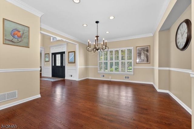 38 Grove Farm Rd, Union Twp., NJ 08867
