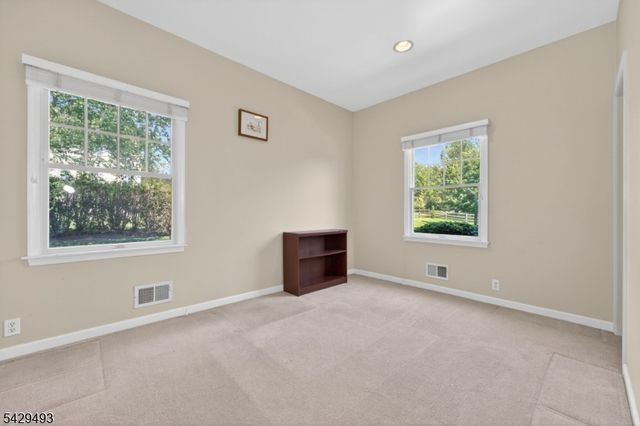 38 Grove Farm Rd, Union Twp., NJ 08867