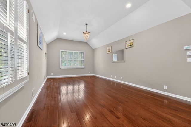 38 Grove Farm Rd, Union Twp., NJ 08867