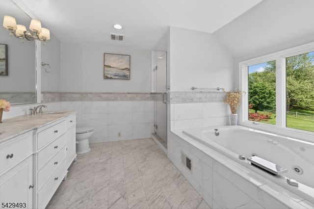 38 Grove Farm Rd, Union Twp., NJ 08867