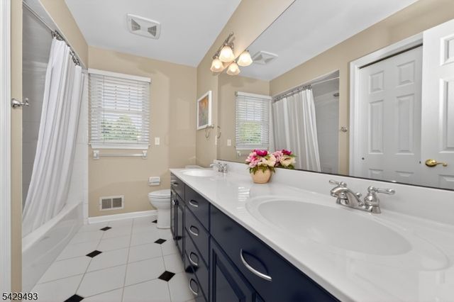 38 Grove Farm Rd, Union Twp., NJ 08867