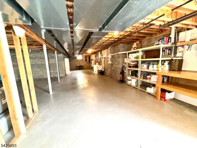 38 Grove Farm Rd, Union Twp., NJ 08867