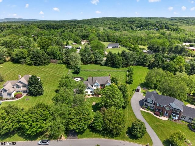 38 Grove Farm Rd, Union Twp., NJ 08867