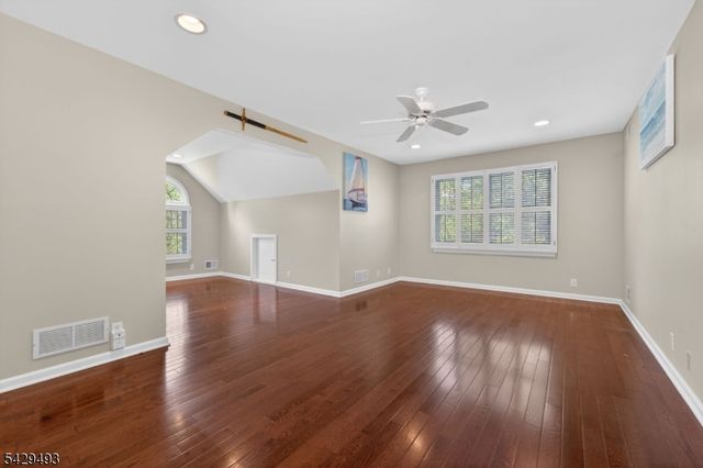 38 Grove Farm Rd, Union Twp., NJ 08867