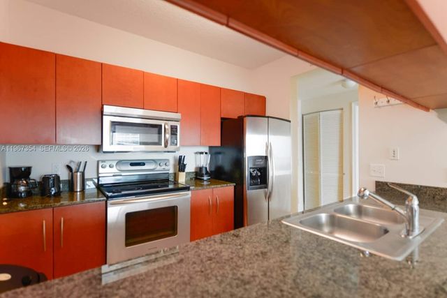 1200 Brickell Bay Dr 4217, Miami, FL 33131