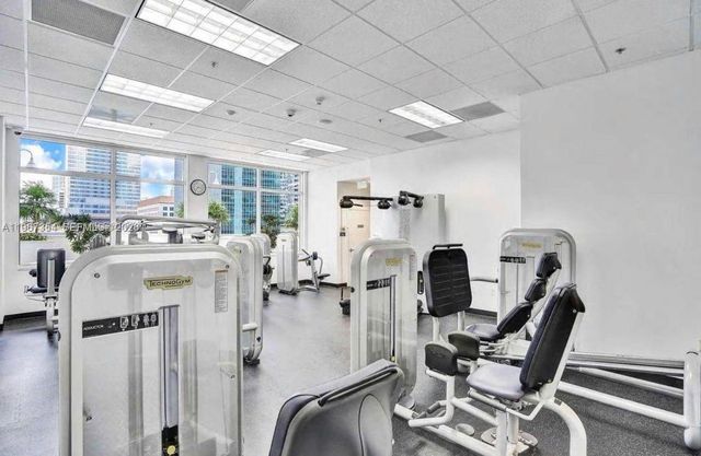 1200 Brickell Bay Dr 4217, Miami, FL 33131