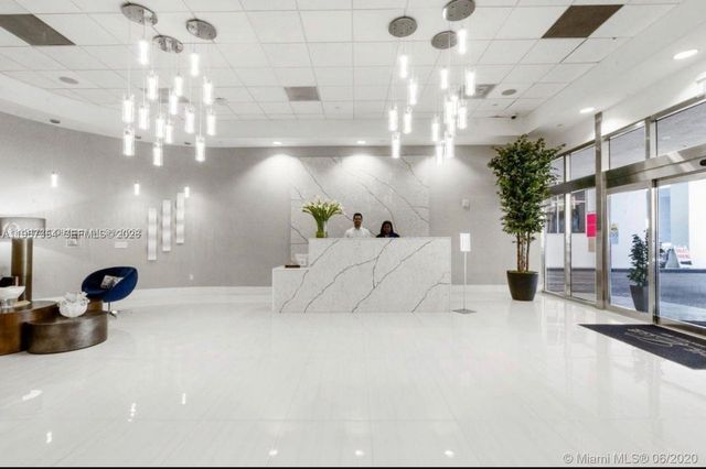 1200 Brickell Bay Dr 4217, Miami, FL 33131