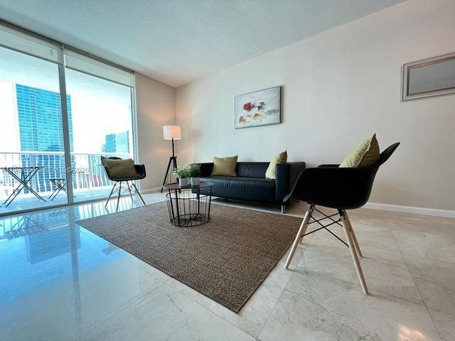 1200 Brickell Bay Dr 4217, Miami, FL 33131