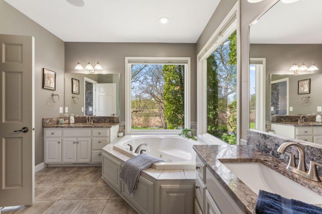 5841 190th Street E, Prior Lake, MN 55372