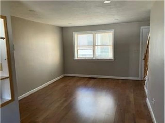 5 Middle St Court 5, Waltham, MA 02451