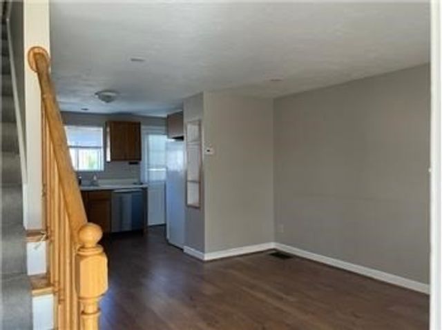 5 Middle St Court 5, Waltham, MA 02451