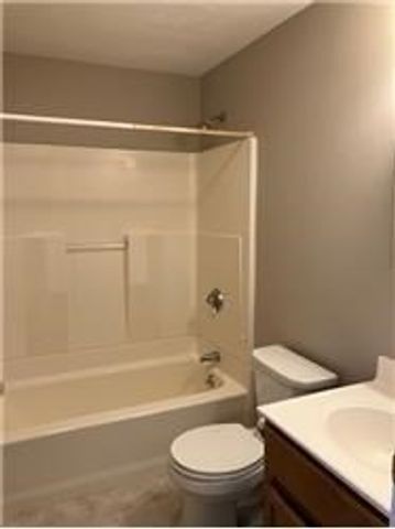 5 Middle St Court 5, Waltham, MA 02451