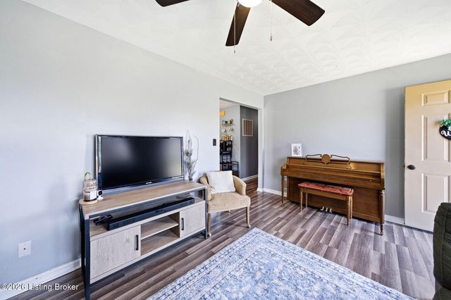 101 Rainbow Ct, Bardstown, KY 40004