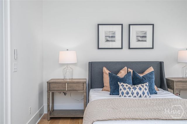 218 W 43rd Street, Savannah, GA 31401