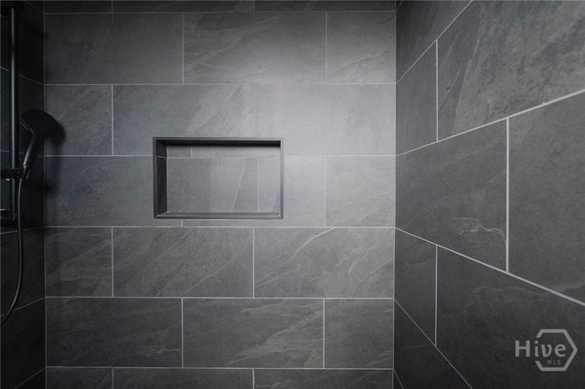 218 W 43rd Street, Savannah, GA 31401