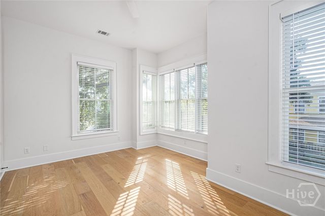 218 W 43rd Street, Savannah, GA 31401