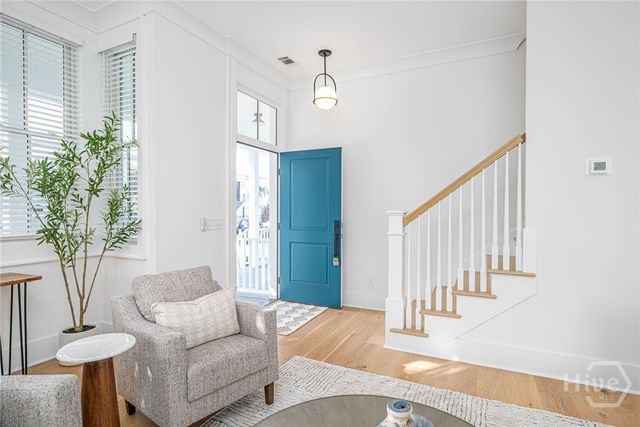 218 W 43rd Street, Savannah, GA 31401