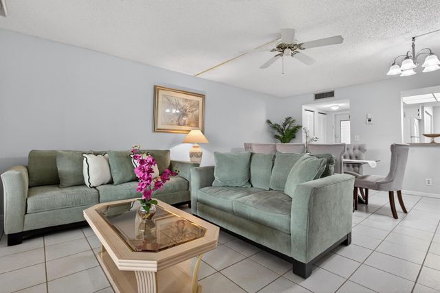 7321 NW 18th Street 107, Margate, FL 33063