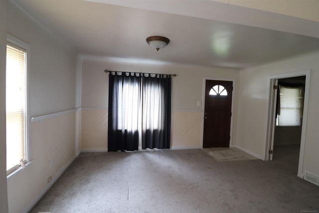 24252 Tuscany Street, Eastpointe, MI 48021