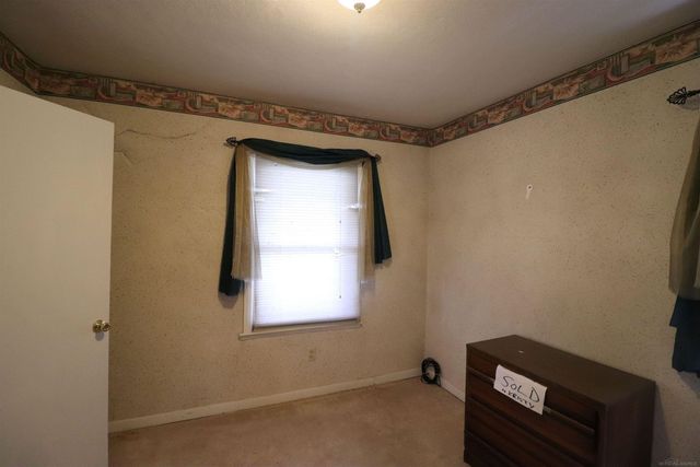 24252 Tuscany Street, Eastpointe, MI 48021