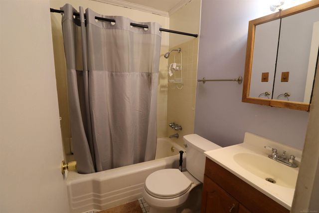 24252 Tuscany Street, Eastpointe, MI 48021