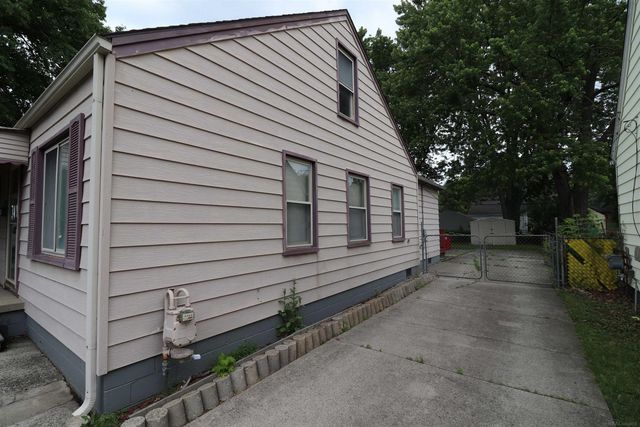 24252 Tuscany Street, Eastpointe, MI 48021