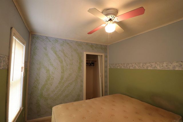 24252 Tuscany Street, Eastpointe, MI 48021