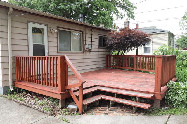 24252 Tuscany Street, Eastpointe, MI 48021