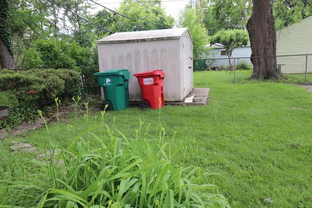 24252 Tuscany Street, Eastpointe, MI 48021