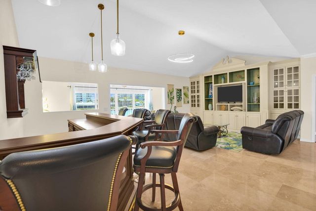 1704 DEL HAVEN Drive 38-B, Delray Beach, FL 33483
