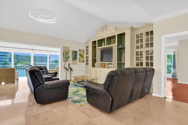 1704 DEL HAVEN Drive 38-B, Delray Beach, FL 33483