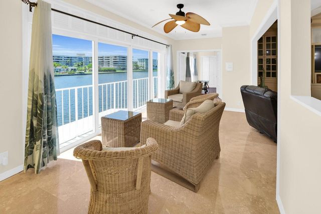 1704 DEL HAVEN Drive 38-B, Delray Beach, FL 33483