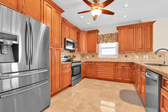 1704 DEL HAVEN Drive 38-B, Delray Beach, FL 33483