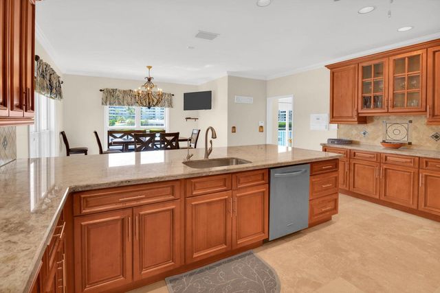 1704 DEL HAVEN Drive 38-B, Delray Beach, FL 33483