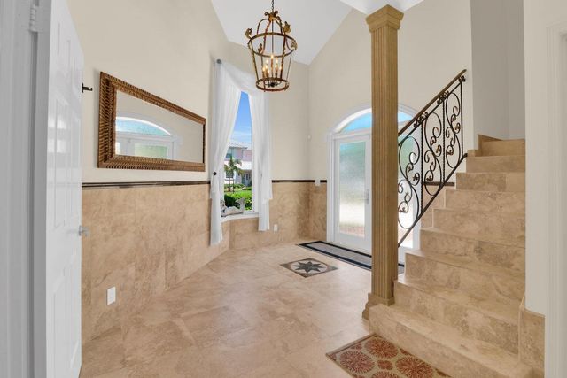1704 DEL HAVEN Drive 38-B, Delray Beach, FL 33483