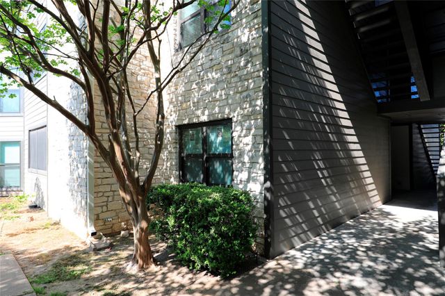 1510 W North Loop BLVD 412, Austin, TX 78756