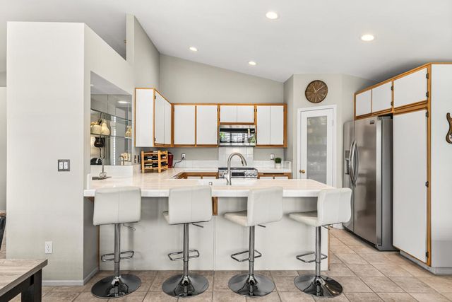 42690 Liolios Drive, Palm Desert, CA 92211