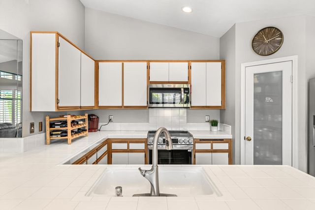 42690 Liolios Drive, Palm Desert, CA 92211