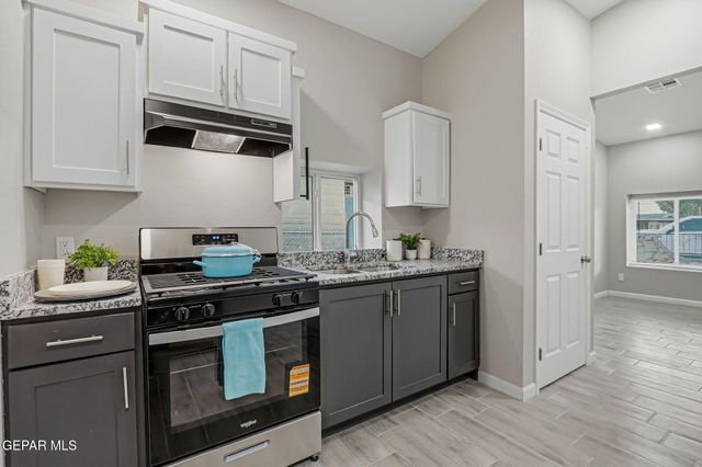 9207 Santa Rosalia Court B, El Paso, TX 79907