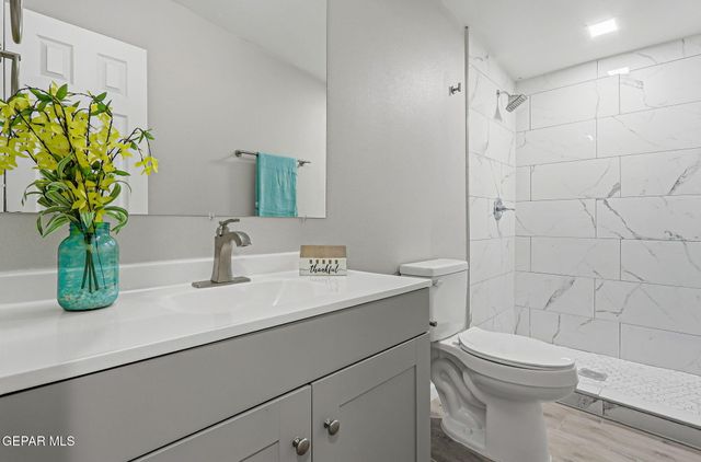 9207 Santa Rosalia Court B, El Paso, TX 79907