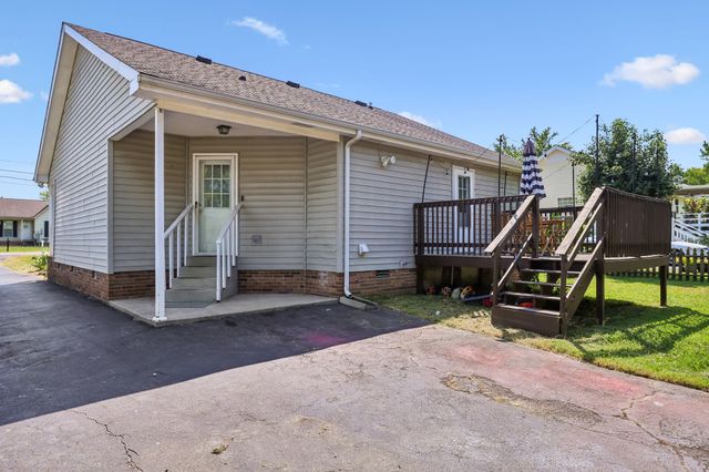 1316 Raden Dr, Lebanon, TN 37087