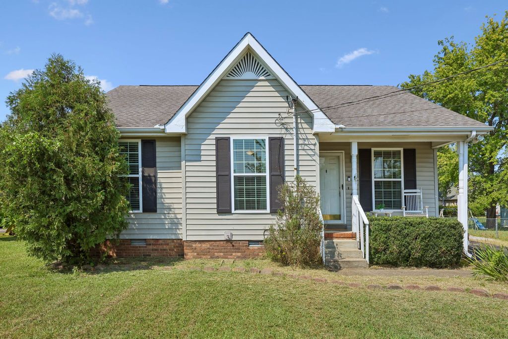 1316 Raden Dr, Lebanon, TN 37087
