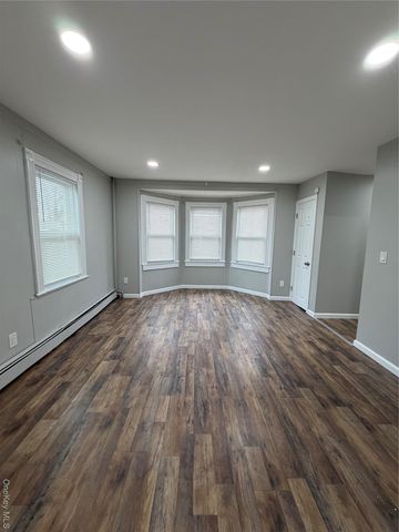 11 Haab Avenue, Babylon, NY 11702